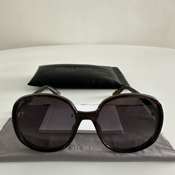 Christian Dior D Doll Sunglasses - Picture 2 of 6